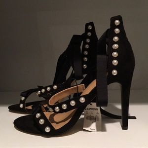 NWT Express Black heels with pearl & ribbon detail